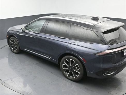 Used 2024 Lincoln Nautilus Reserve w/ Equipment Group 202A image 35