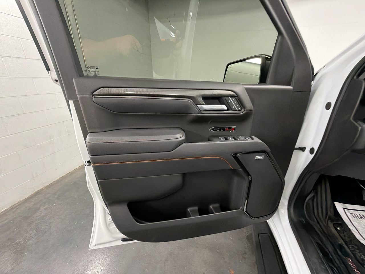 Certified 2025 GMC Sierra 1500 AT4 w/ AT4 Premium Package AWD/4WD image 23