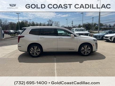 Used 2021 Cadillac XT6 Premium Luxury image 4