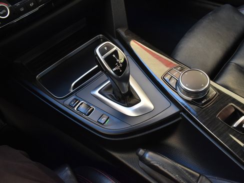 Used 2018 BMW 430i Convertible image 40