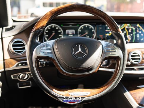Used 2017 Mercedes-Benz S 550 Sedan image 23