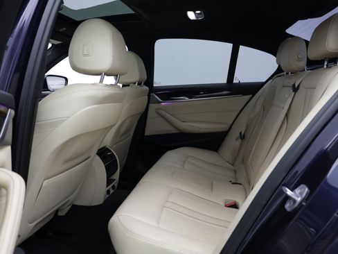 Used 2017 BMW 530i RWD image 31