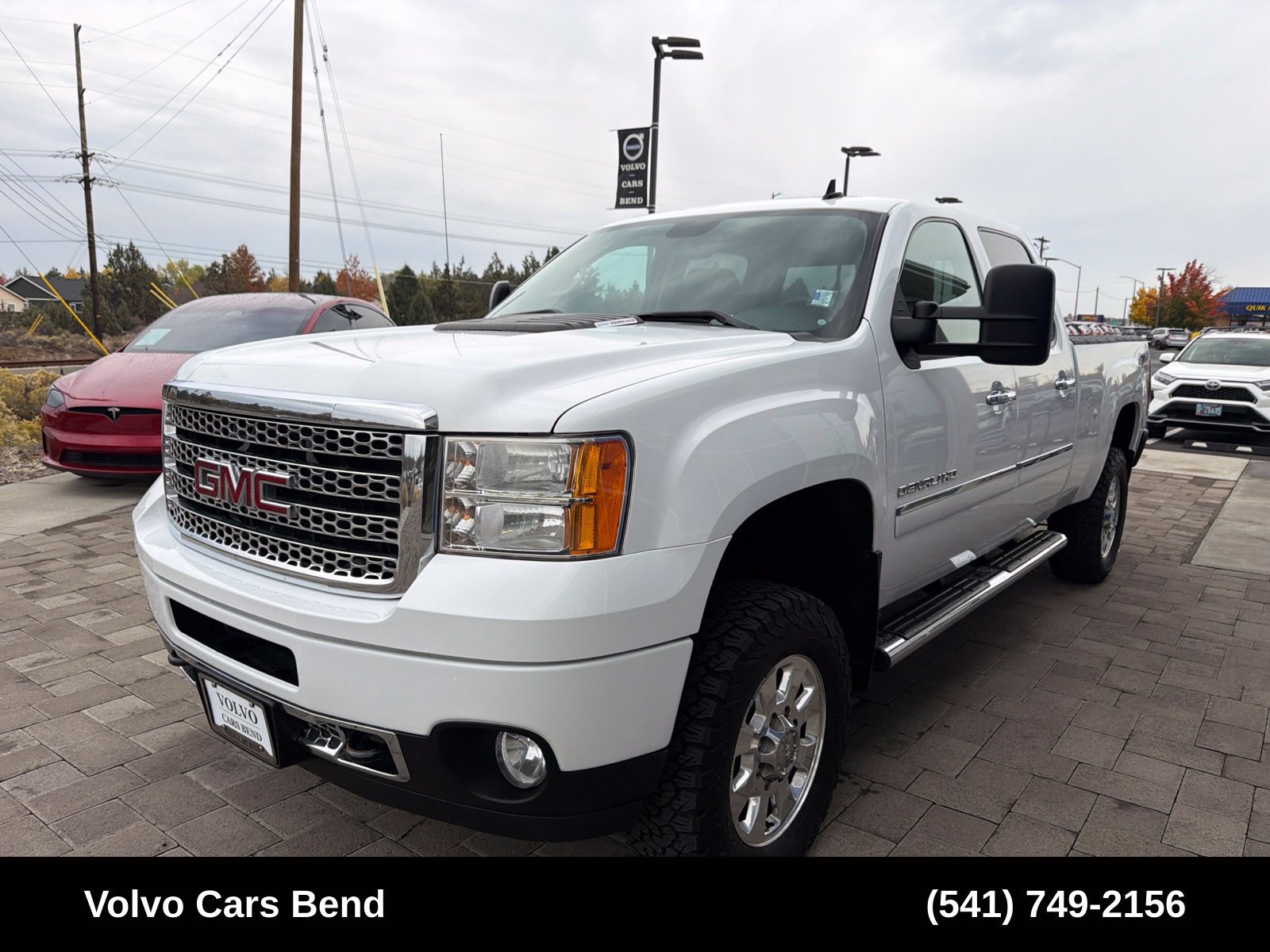 Used 2013 GMC Sierra 3500 Denali w/ Suspension Package, Off-Road AWD/4WD image 4