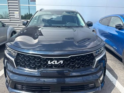 Used 2023 Kia Sorento EX AWD/4WD image 2