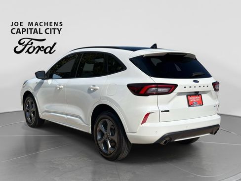 Used 2023 Ford Escape ST-Line w/ Tech Pack #1 AWD/4WD image 7