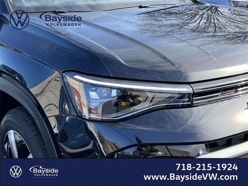 New 2026 Volkswagen Taos S image 9