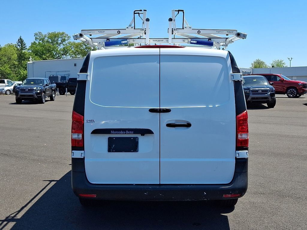 Used 2023 Mercedes-Benz Metris image 5