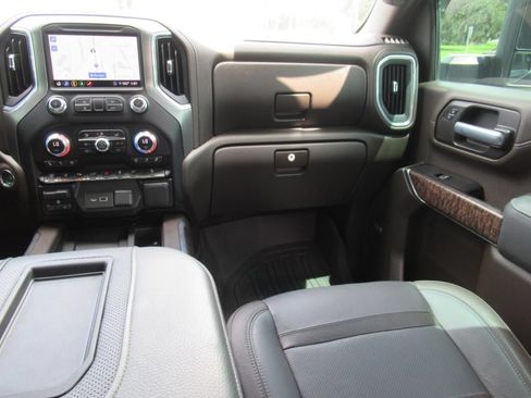 Used 2020 GMC Sierra 2500 Denali w/ Denali Ultimate Package AWD/4WD image 14