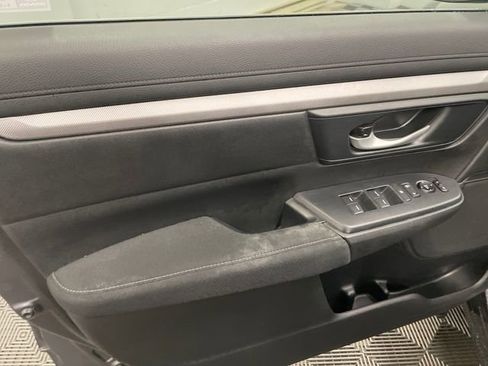 Used 2020 Honda CR-V LX image 10