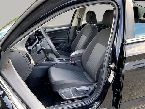 Used 2025 Volkswagen Jetta S image 15