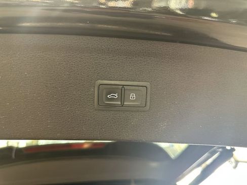 Used 2019 Audi SQ5 Premium Plus w/ Premium Plus Package AWD/4WD image 29