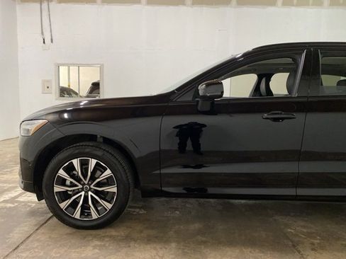 Used 2025 Volvo XC60 B5 Plus image 90