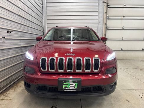 Used 2015 Jeep Cherokee Latitude AWD/4WD image 2