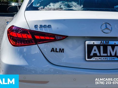 Used 2025 Mercedes-Benz C 300 Sedan image 13