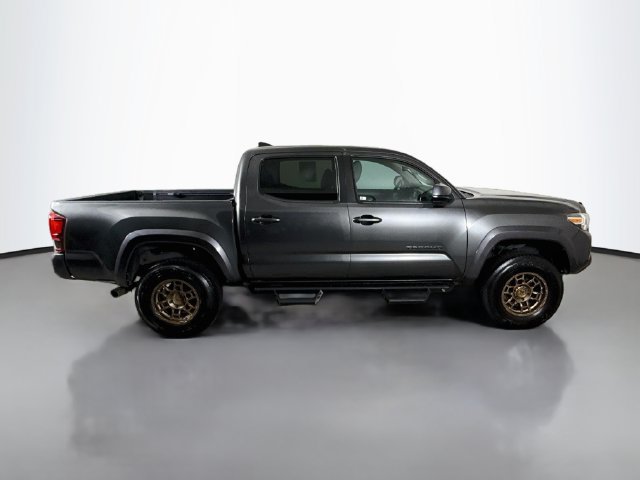 Used 2019 Toyota Tacoma SR5 AWD/4WD image 8