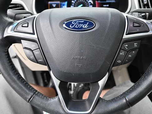 Used 2017 Ford Edge Titanium w/ Equipment Group 301A AWD/4WD image 30