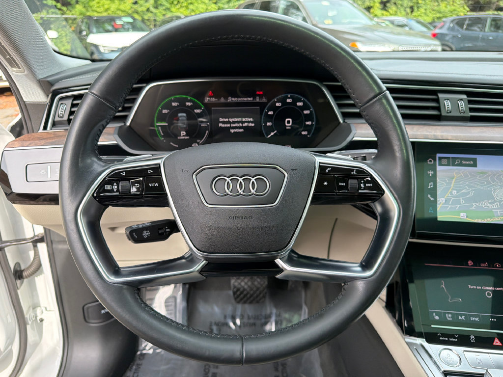 Used 2019 Audi e-tron Prestige w/ Prestige Package AWD/4WD image 21