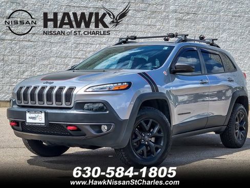 Used 2017 Jeep Cherokee Trailhawk AWD/4WD image 1
