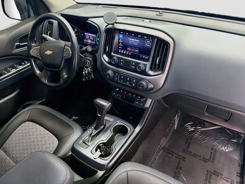 Used 2019 Chevrolet Colorado Z71 AWD/4WD image 12