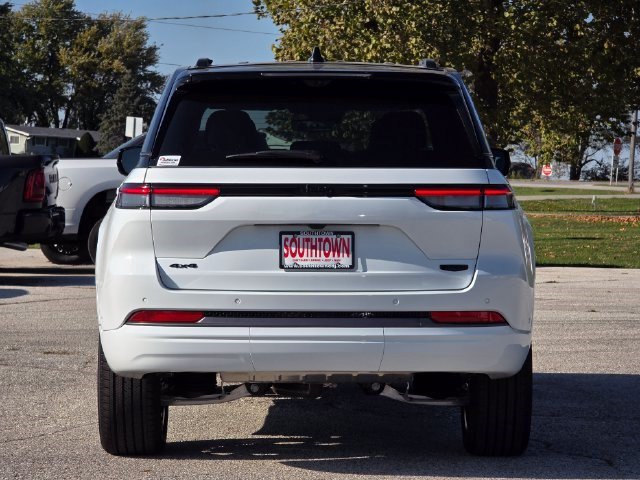 New 2027 Jeep Grand Cherokee Summit AWD/4WD image 7