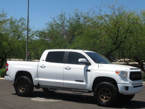 Used 2017 Toyota Tundra SR5 image 4