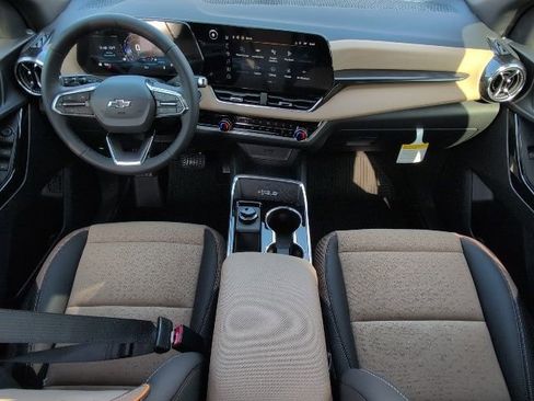 New 2026 Chevrolet Equinox ACTIV w/ Convenience Package III image 5