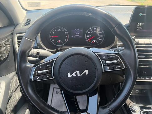 Used 2022 Kia Seltos EX AWD/4WD image 15