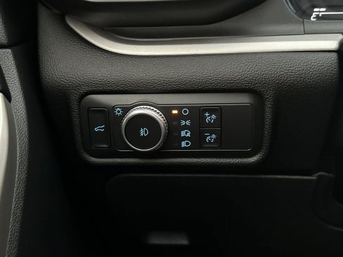 Certified 2022 Ford Explorer XLT w/ Equipment Group 202A RWD image 30