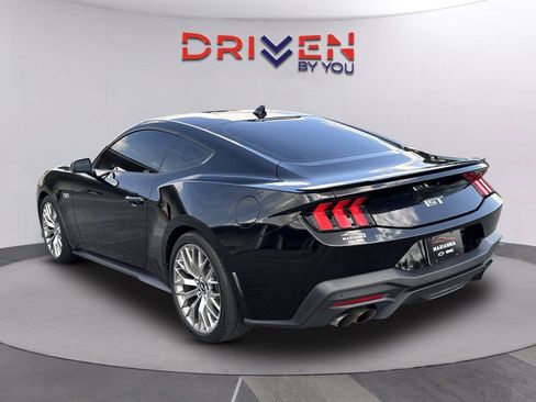 Used 2024 Ford Mustang GT Premium RWD image 6