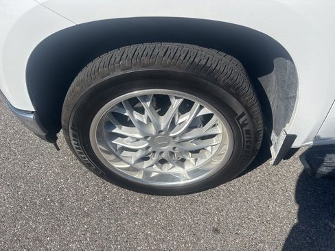 Used 2020 Chevrolet Silverado 1500 LT w/ All-Star Edition image 11