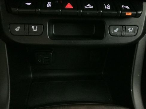 Used 2021 GMC Canyon Denali image 31