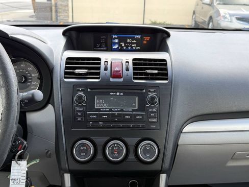 Used 2014 Subaru Forester 2.5i Limited AWD/4WD image 17