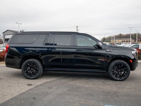 Used 2022 GMC Yukon XL AT4 w/ Max Trailering Package image 15