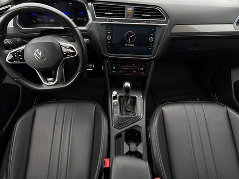 Used 2023 Volkswagen Tiguan SE R-Line FWD image 9