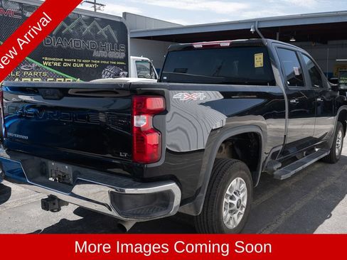 Used 2025 Chevrolet Silverado 2500 LT w/ Convenience Package AWD/4WD image 3