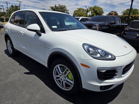 Used 2016 Porsche Cayenne S w/ Premium Package AWD/4WD image 6