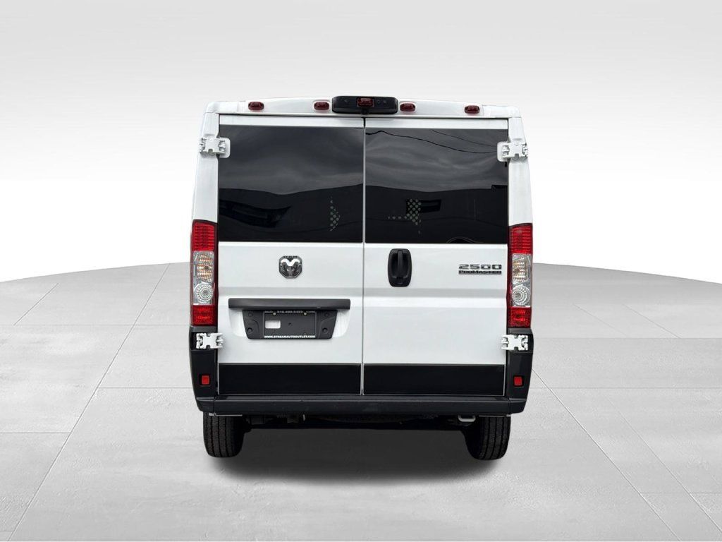 Used 2025 RAM ProMaster 2500 w/ U-Haul Equipment Group FWD image 7