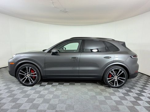 Certified 2025 Porsche Cayenne S AWD/4WD image 2