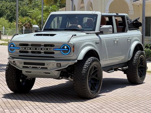 Used 2024 Ford Bronco Outer Banks AWD/4WD image 5