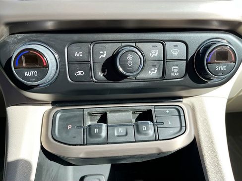 Used 2023 GMC Acadia Denali w/ Denali Ultimate Package image 16