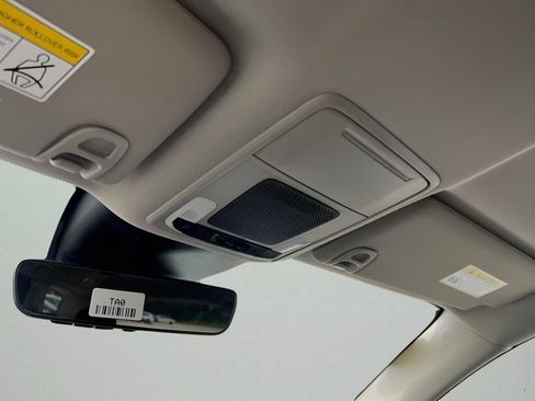 Used 2025 Honda Pilot EX-L image 24
