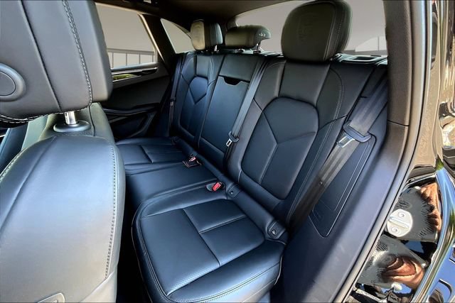 Used 2026 Porsche Macan AWD/4WD image 21