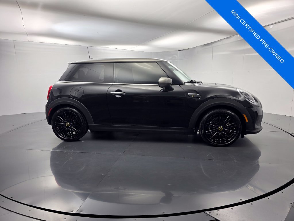 Used 2024 MINI Cooper SE FWD image 3
