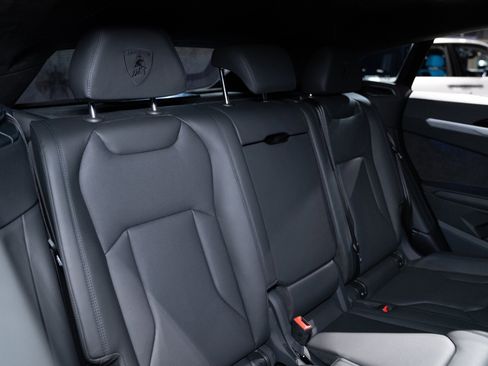 Used 2022 Lamborghini Urus image 7