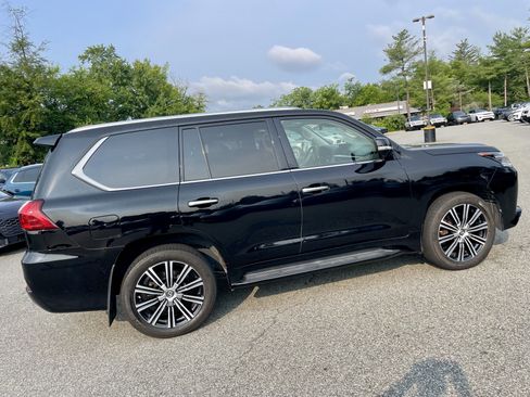 Used 2019 Lexus LX 570 4WD w/ Luxury Package image 7