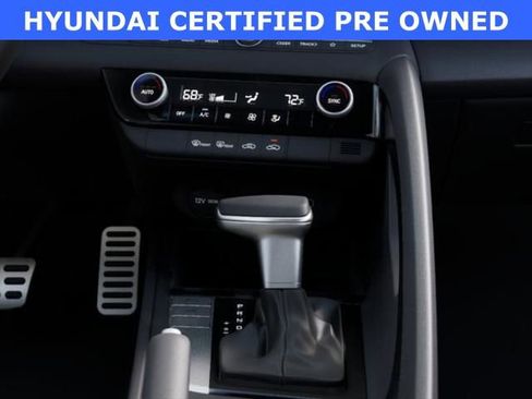Certified 2025 Hyundai Elantra SEL image 16