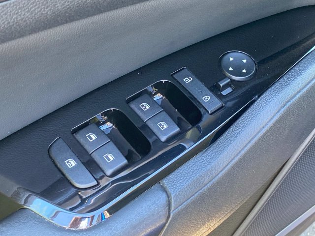 Used 2023 Kia Sportage EX FWD image 13