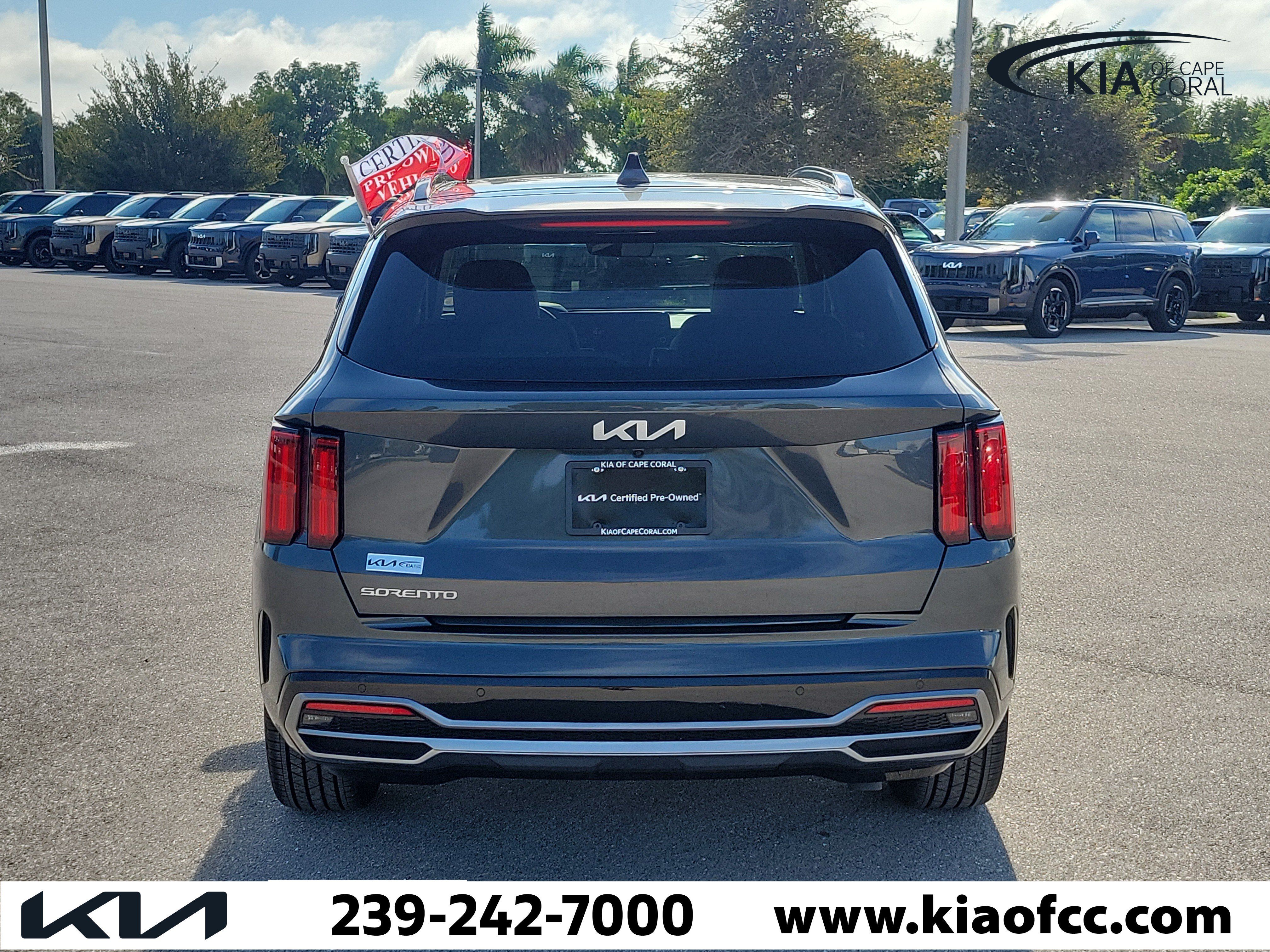 Certified 2023 Kia Sorento SX FWD image 5