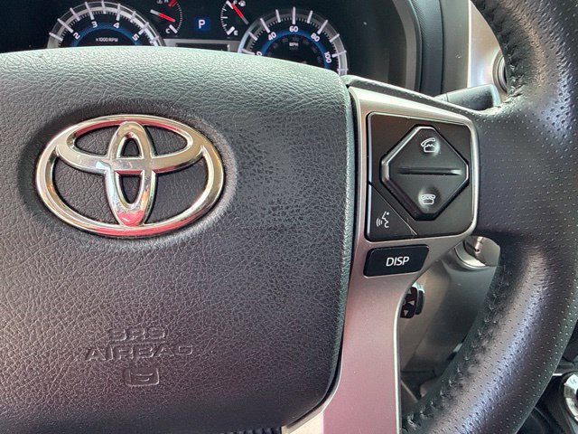 Used 2018 Toyota 4Runner SR5 AWD/4WD image 40
