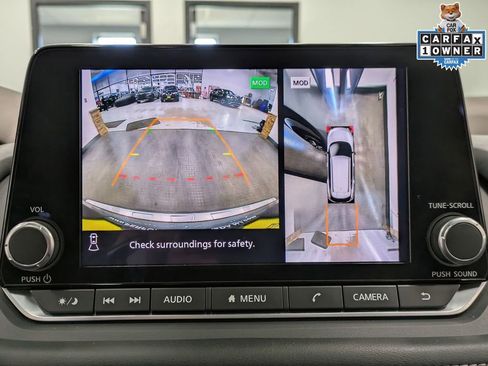 Used 2023 Nissan Rogue SL AWD/4WD image 14